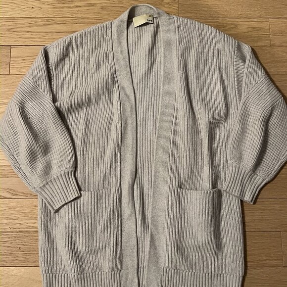 Light Grey Aritzia Wilfred Free Cardigan Size XXS - Picture 1 of 3